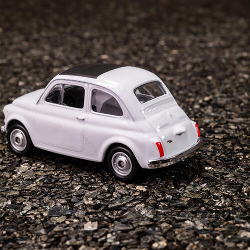 playpop 1:60 合金車 Fiat Nuova 500