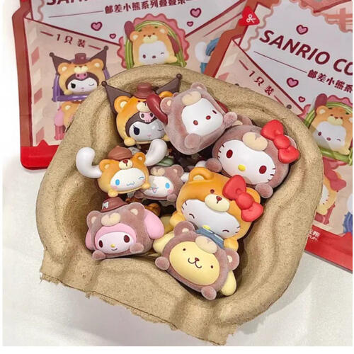 SANRIO 	三麗鷗家族郵差小熊疊疊樂- 隨機發貨