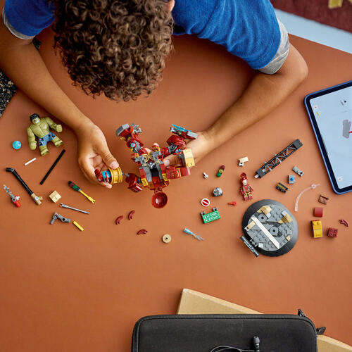 LEGO Marvel Super Heroes Epic Battle: Hulkbuster vs. The Hulk 76343