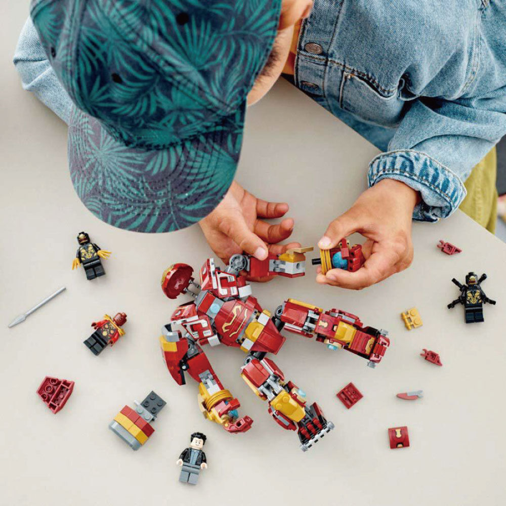 LEGO Super Heroes The Hulkbuster: The Battle of Wakanda 76247