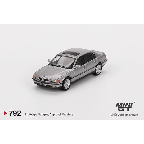 MINIGT	BMW 750IL Aspen Silver Metallic 合金車792