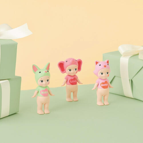 Sonny Angel KISS KISS charm figure- Assorted