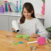 Make It Real美麗夢工坊-粉甜棒棒糖串珠(單入組)- 隨機發貨