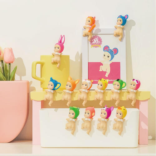 Sonny Angel Hippers Looking Back- Assorted