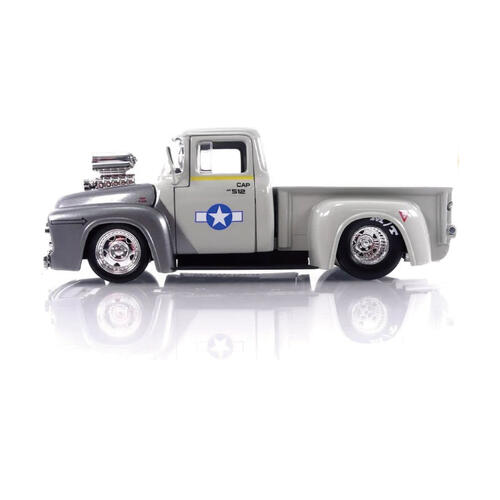 Street Fighter 快打旋風 1:24合金車+蓋爾公仔