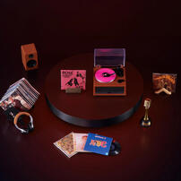 Mini Brands Vinyls Series 1 Playset Cube, 8pcs/PDQ