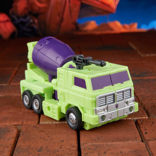 Transformers Studio Series Voyager Class The Transformers: The Movie Constructicon Mixmaster