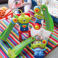 Disney 三眼怪吊飾- 隨機發貨