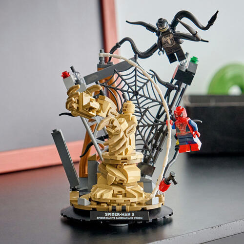 LEGO Marvel Super Heroes Epic Battle: Spider-Man vs. Sandman 76334