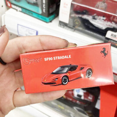 Bburago比美高 1:64精品車 法拉利SF90Stradale - 紅 28-56020