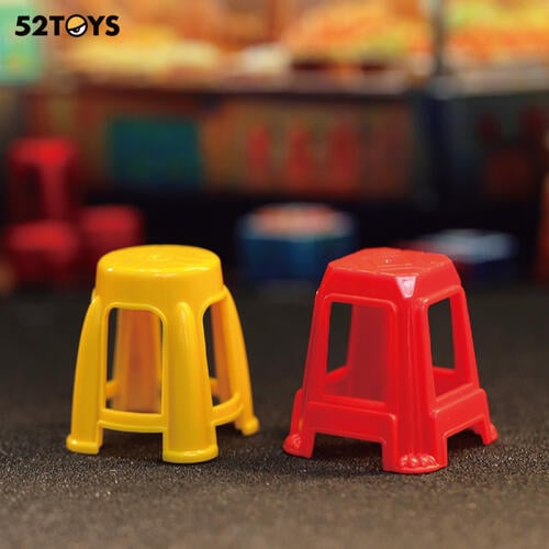 52TOYS Que Shile Series Plastic Chair of Dai Pai Dong- Assorted