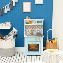 Teamson Little Chef DeMille Classic Toy Kitchen (With Soup Pot) - Sky Blue