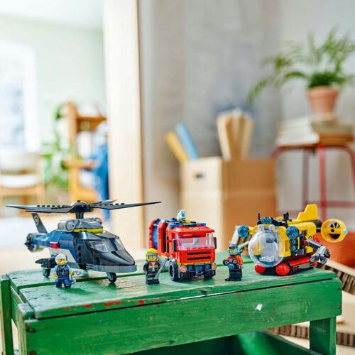 LEGO樂高城市系列 直升機、消防車和潛水艇套裝 60462