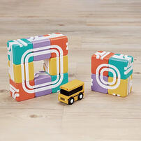 Qbi Happy School Bus: Stack and Stay Creative Blocks