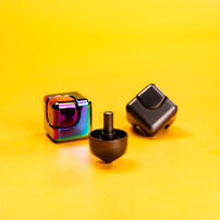 playpop 金屬旋轉解壓立方體 - 隨機發貨