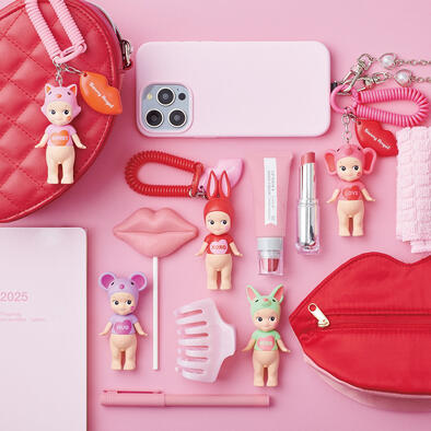 Sonny Angel KISS KISS charm figure- Assorted