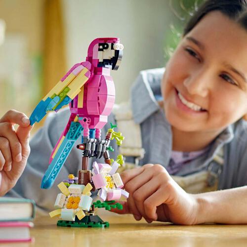 LEGO Creator 3-in-1 Exotic Pink Parrot 31144