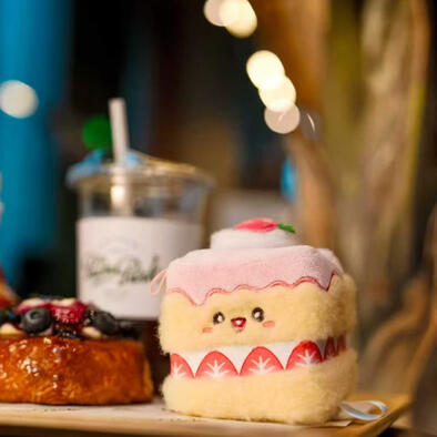CUBE 7CM PLUSH-cake