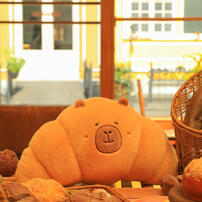 TUNTUNZAI卡皮巴拉	豚豚崽烘焙坊-牛角包抱枕50cm