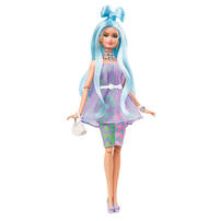 Barbie Extra Deluxe Doll And Accessories
