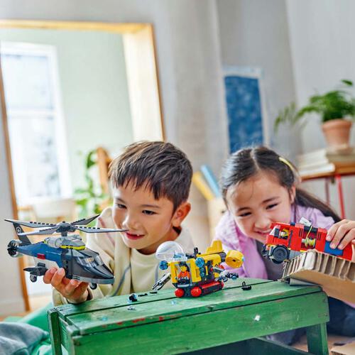 LEGO樂高城市系列 直升機、消防車和潛水艇套裝 60462